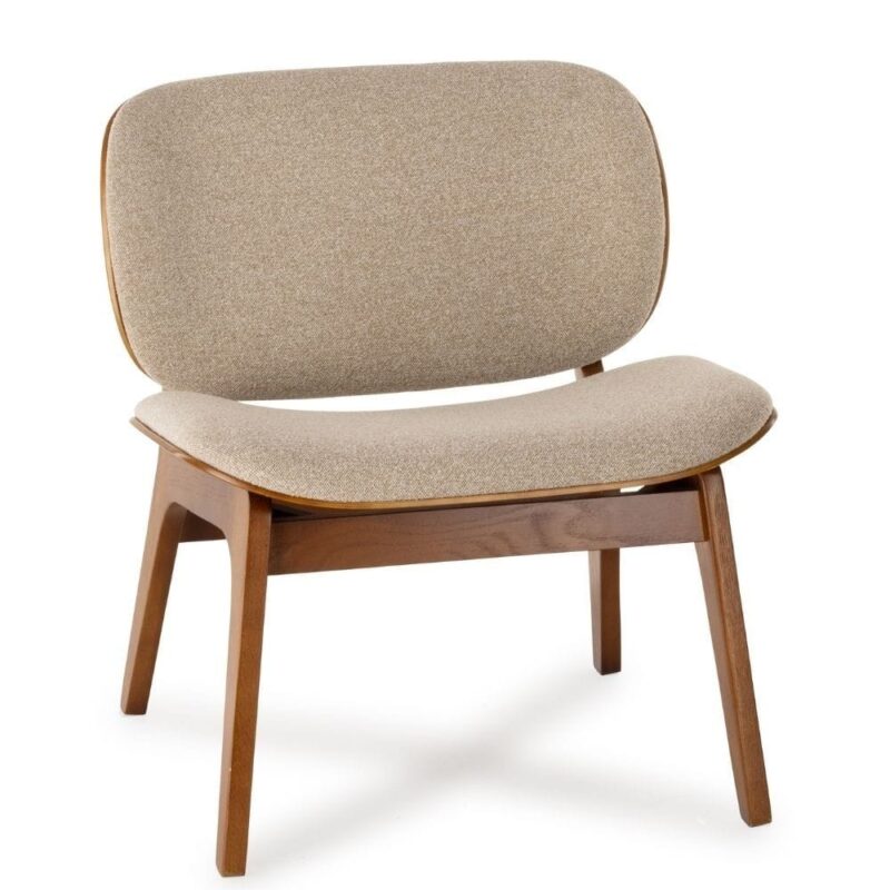 Fauteuil Kuji tissu beige Athezza — tissu polyester beige, piétement chêne massif