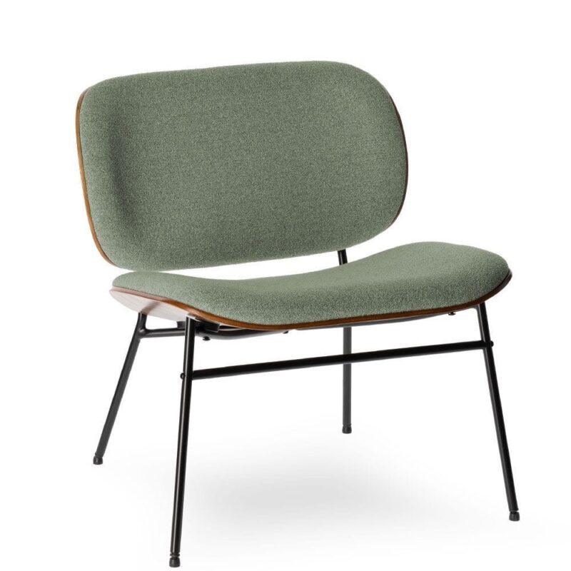 Fauteuil Kuji Vert Athezza — velours vert, pied métal noir, design rétro compact