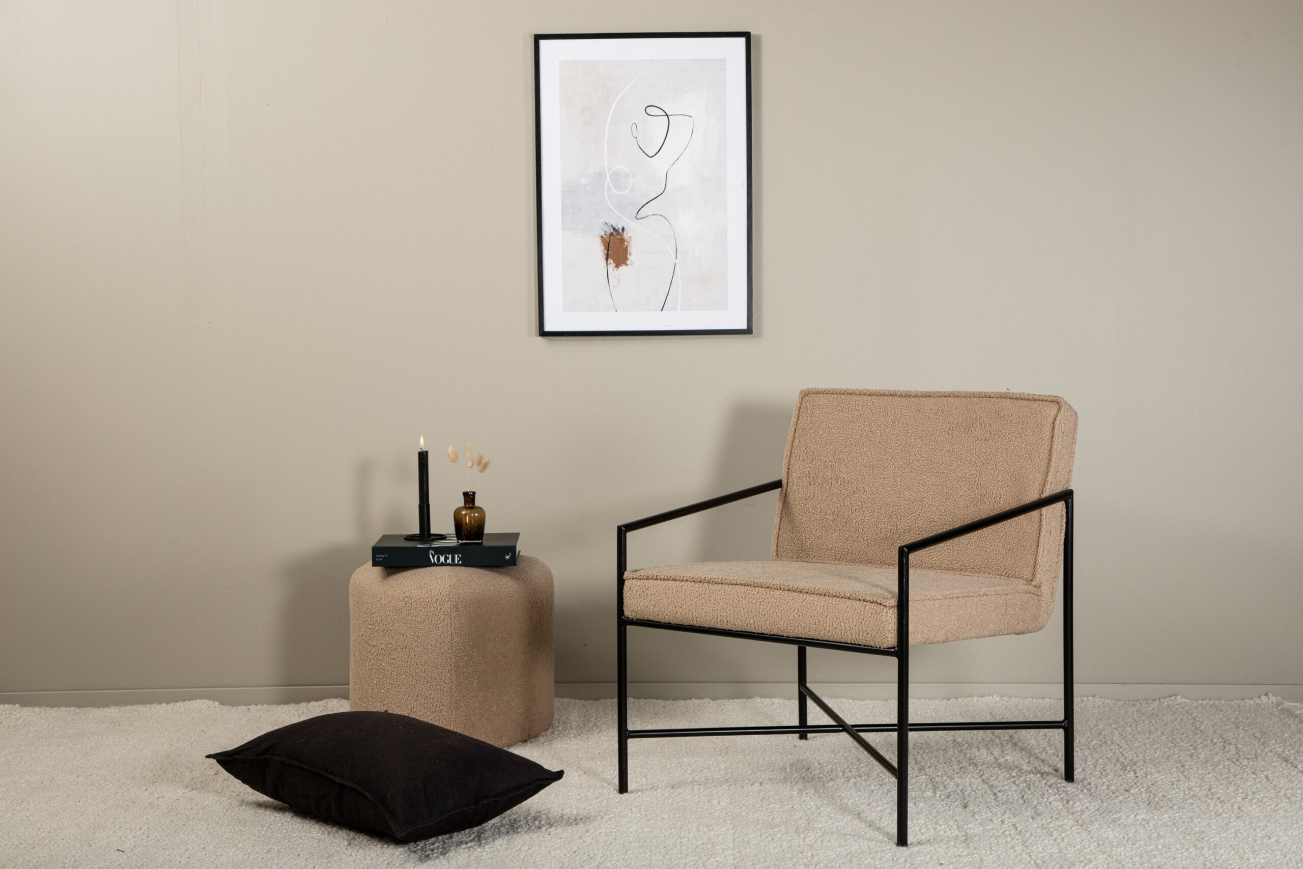 Fauteuil Rakel - Tissu bouclé beige et pieds noirs