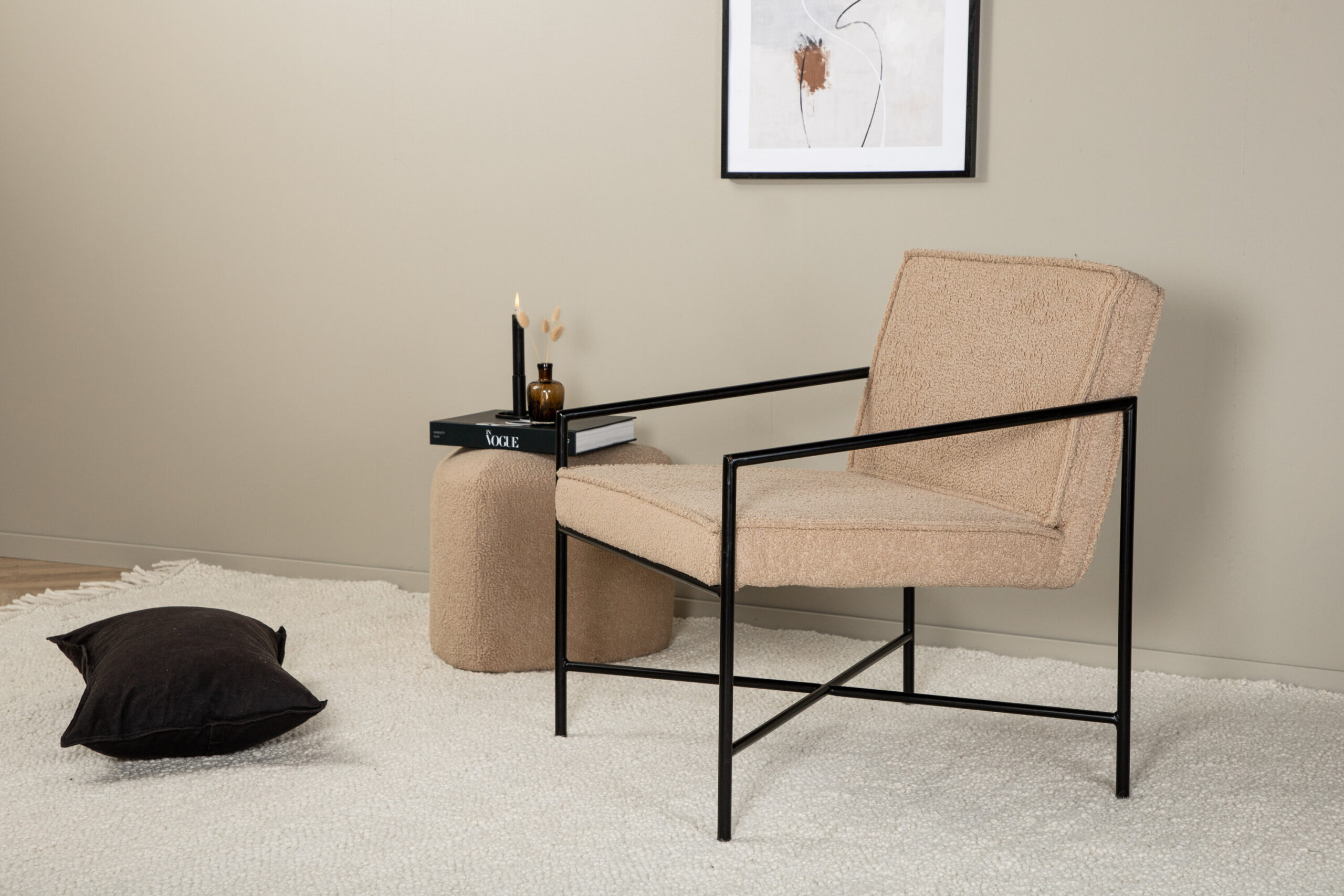 Fauteuil Rakel - Tissu bouclé beige et pieds noirs – Image 3