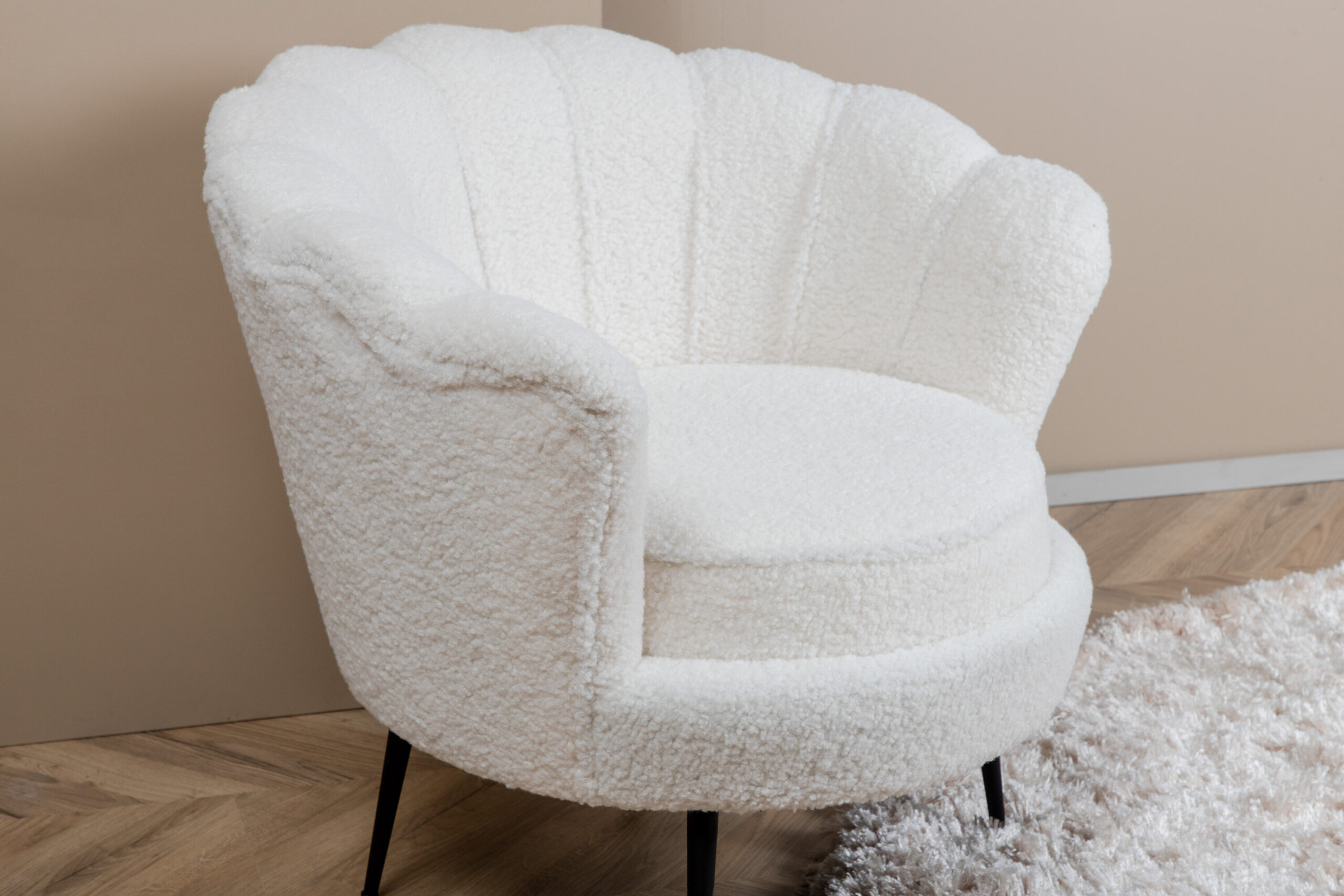 Fauteuil Calais - Tissu bouclé blanc et pieds noirs – Image 9