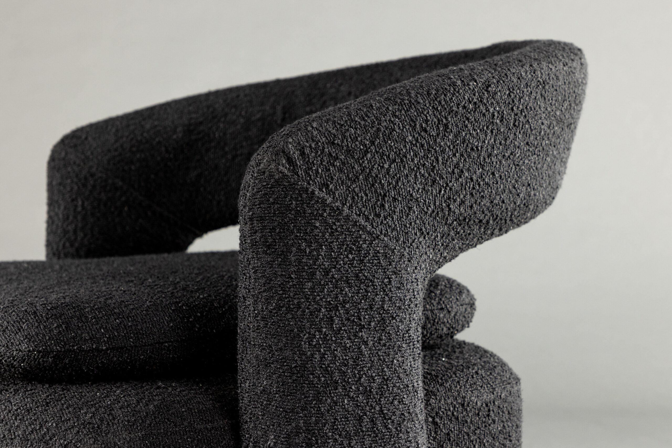 Fauteuil Laurel - Tissu noir bouclé – Image 4