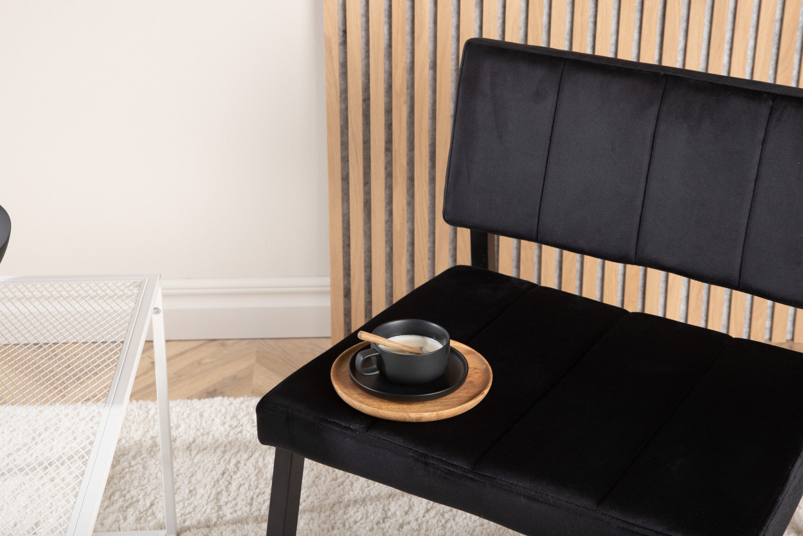 Lot de 2 Fauteuils Monett – Velours noir et structure noire – Image 2