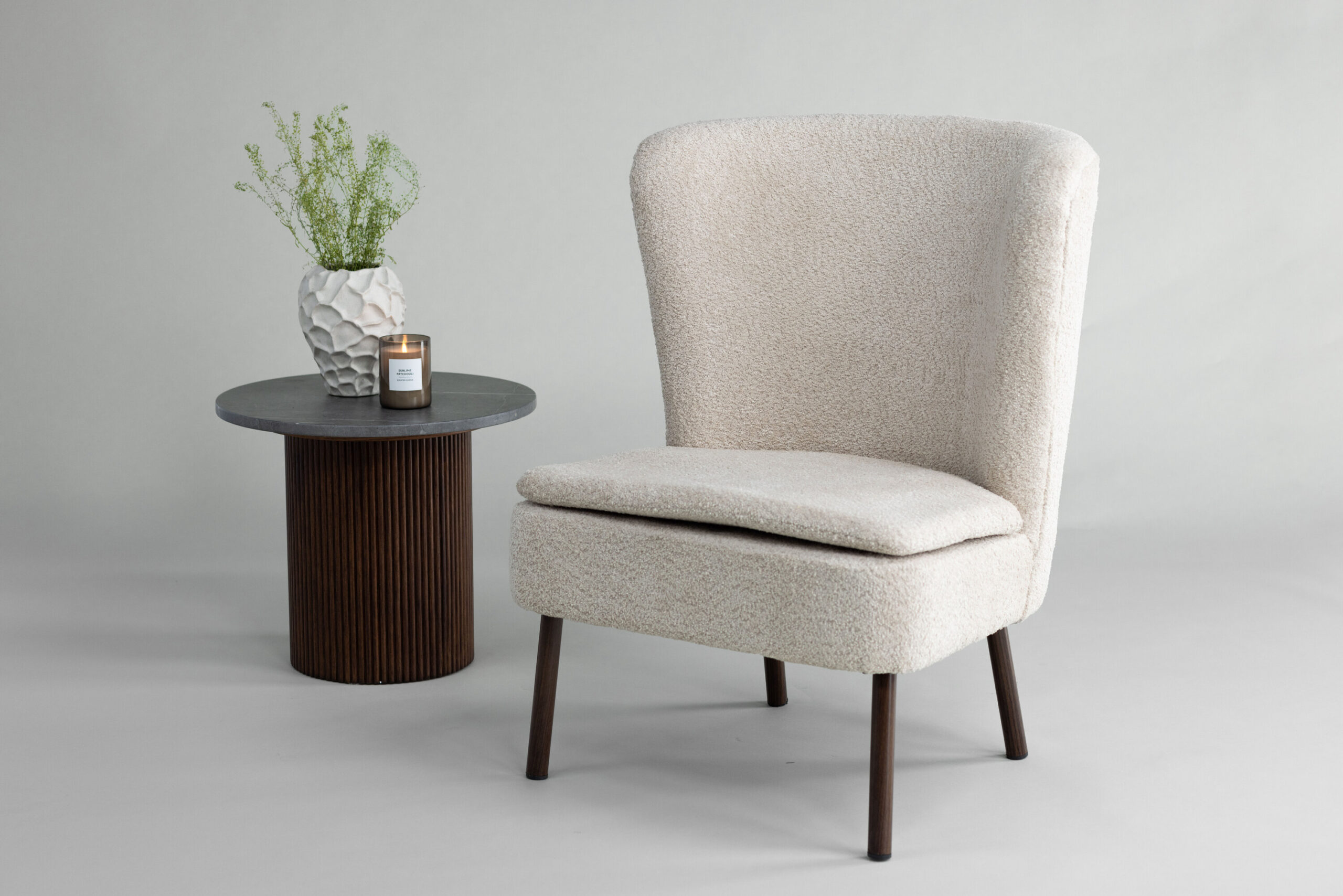 Fauteuil Hällsö - Tissu beige bouclé et pieds marrons