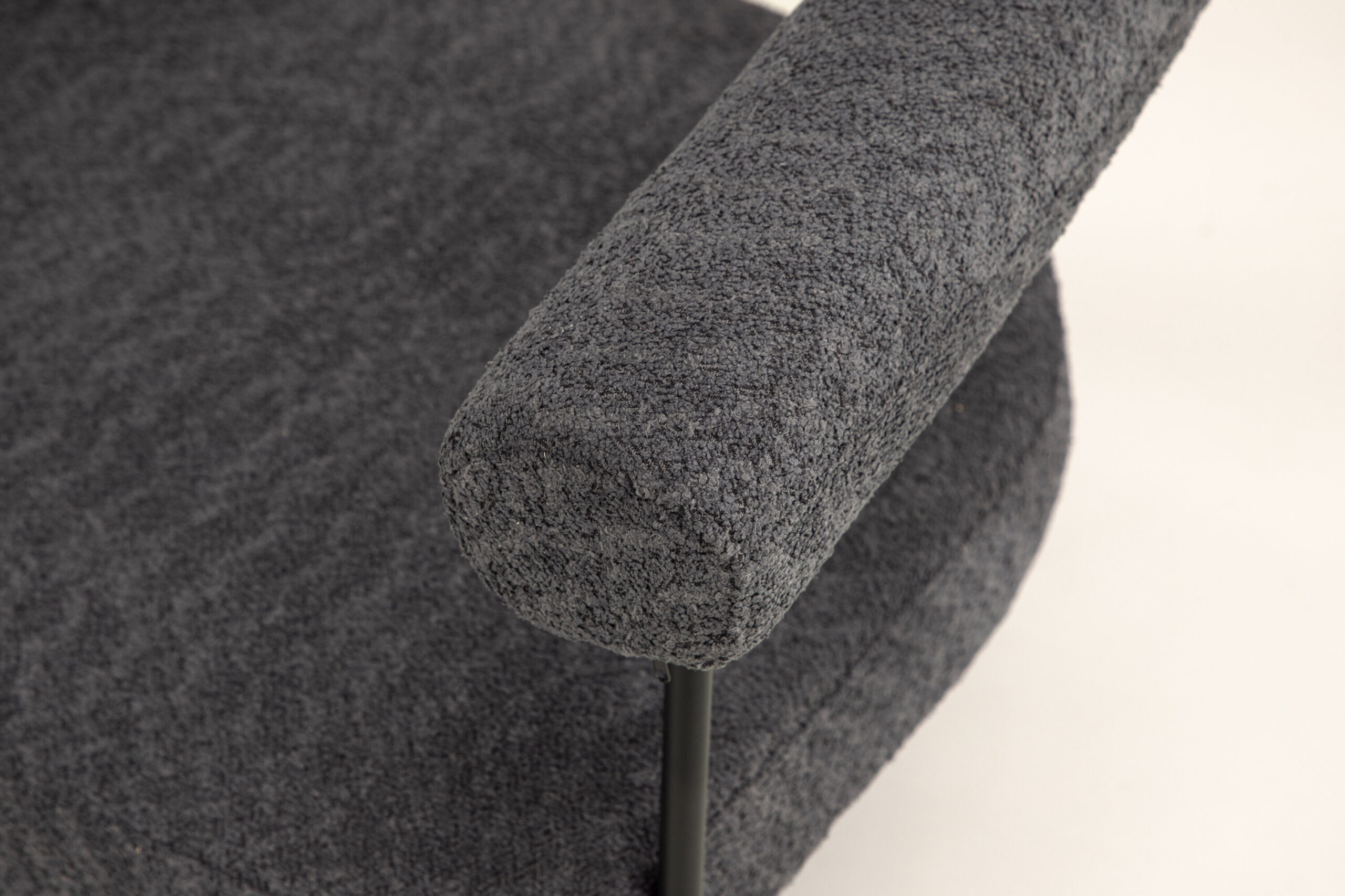 Fauteuil Hökåsen x Josefin Lustig - Tissu bouclé gris foncé – Image 3