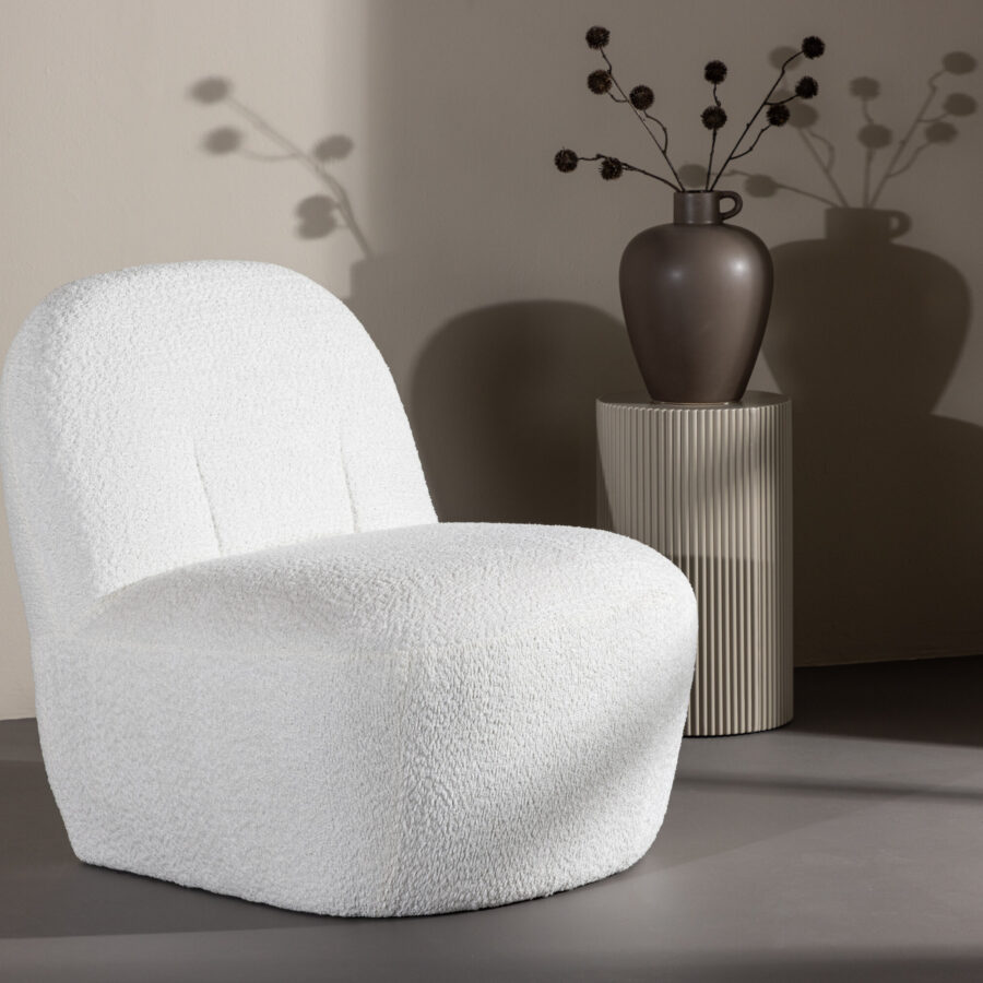 Fauteuil lounge Mahla – Tissu bouclé blanc