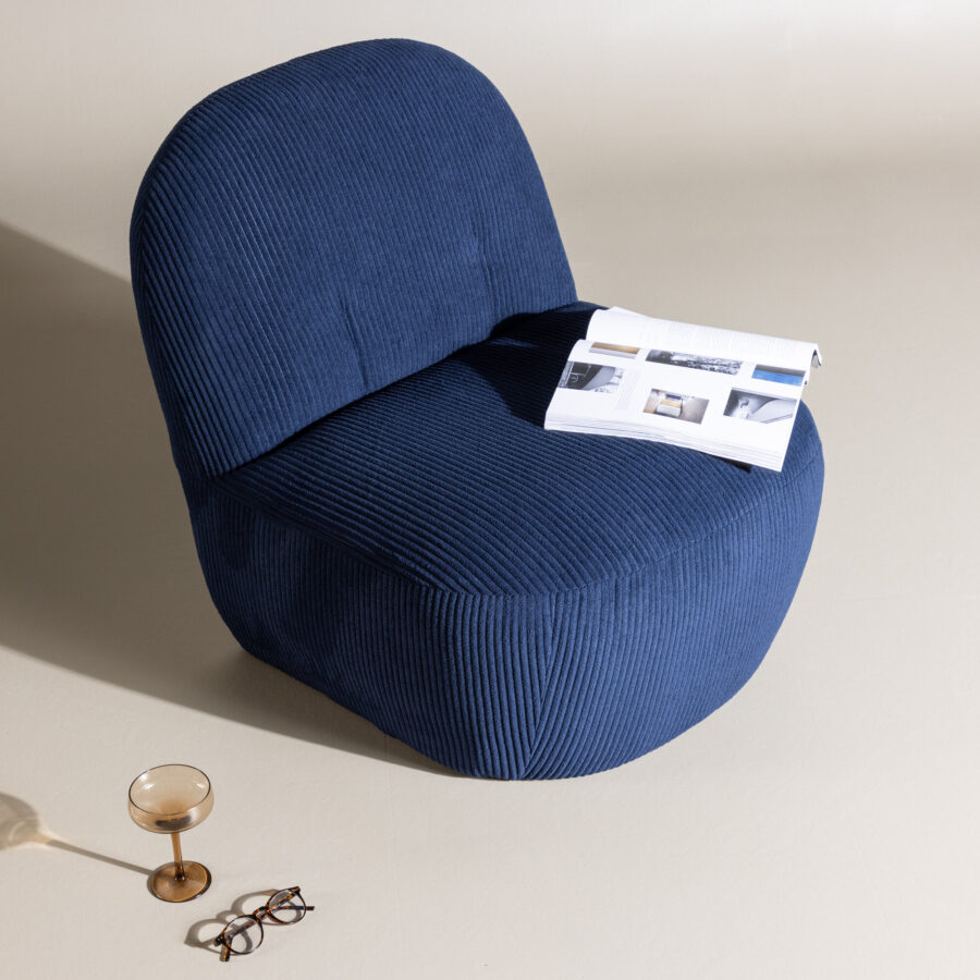 Fauteuil lounge Mahla – Tissu bleu marine