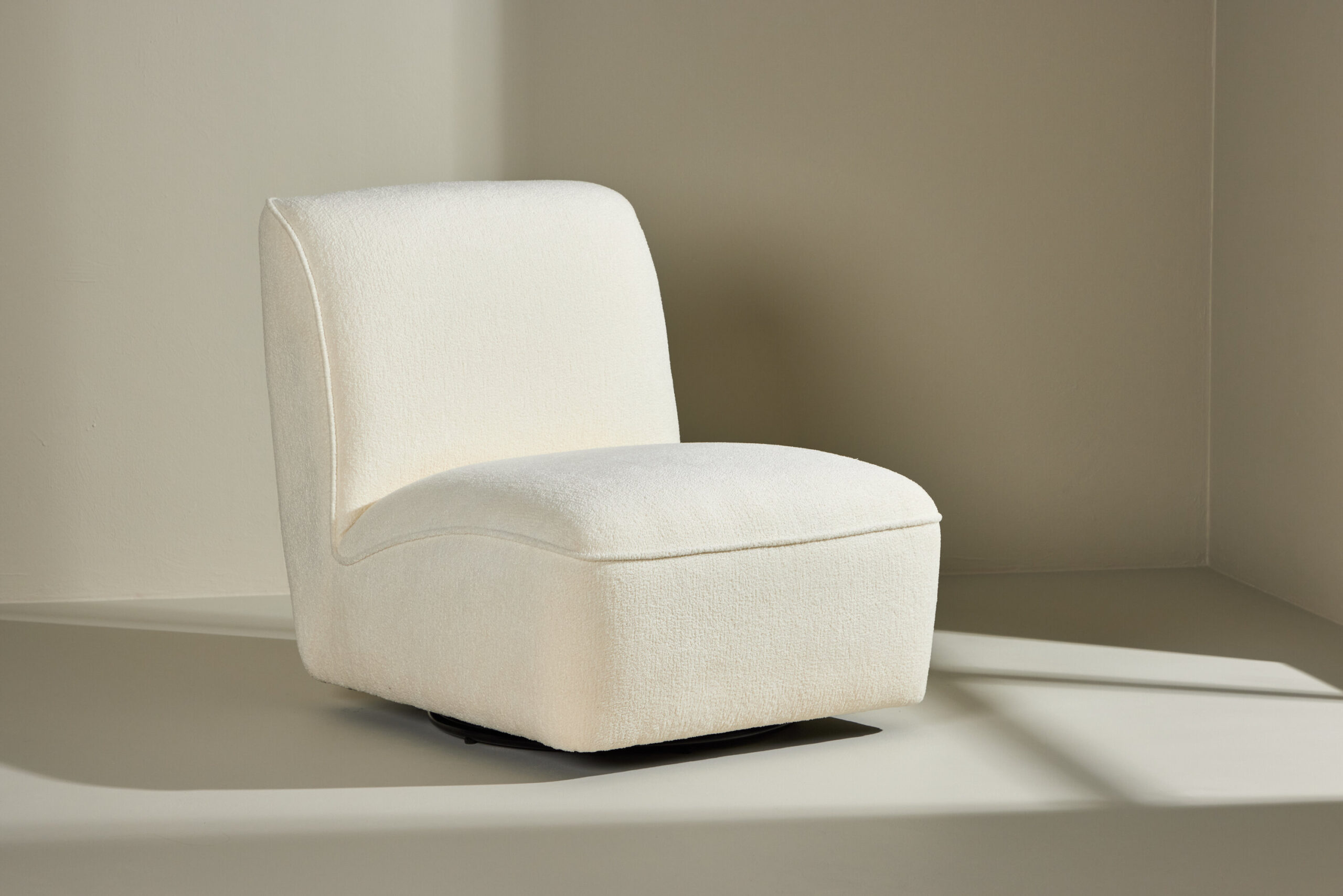 Fauteuil lounge My – Tissu bouclé blanc