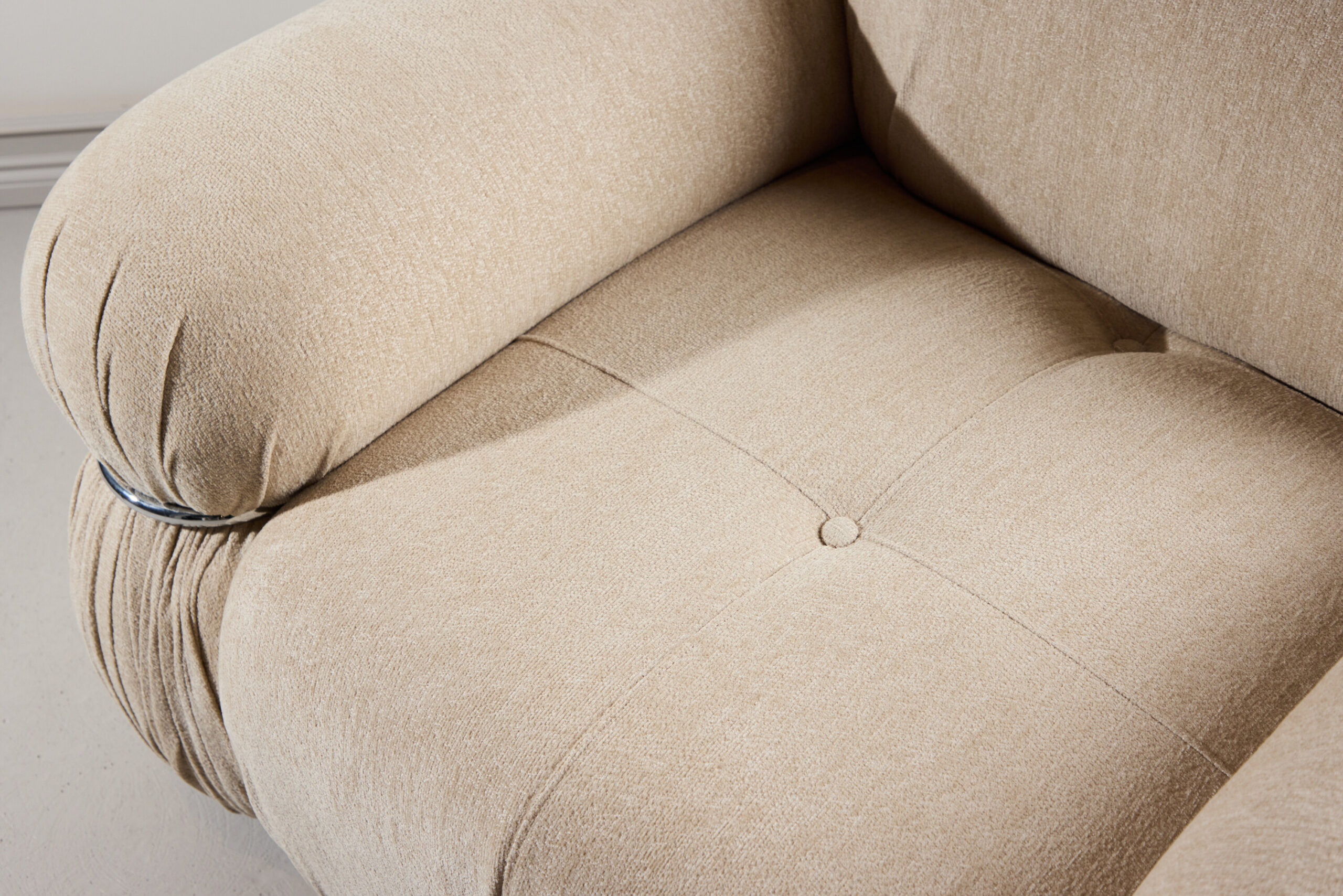 Fauteuil Mika – Tissu beige – Image 2