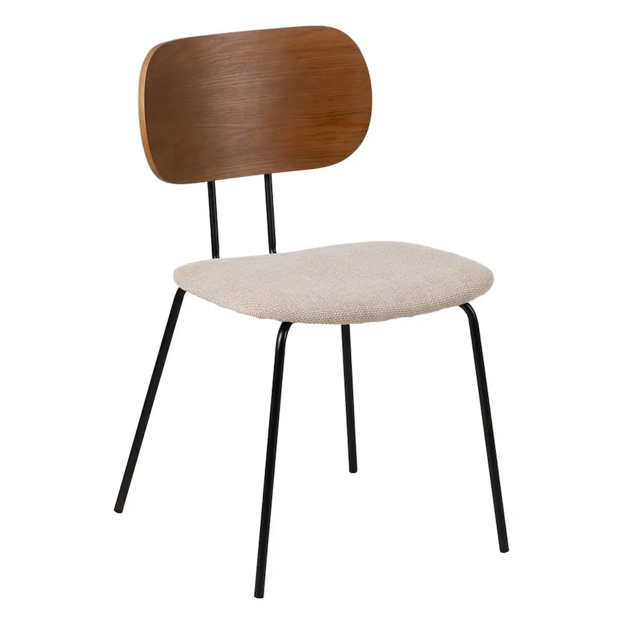 Chaise tissu crème vue de trois quarts sur fond blanc
