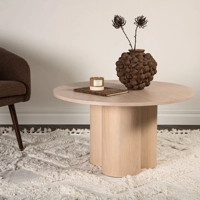 Table basse ronde Olivia plaqué bois blanchi sur pied central lobé, vue de face