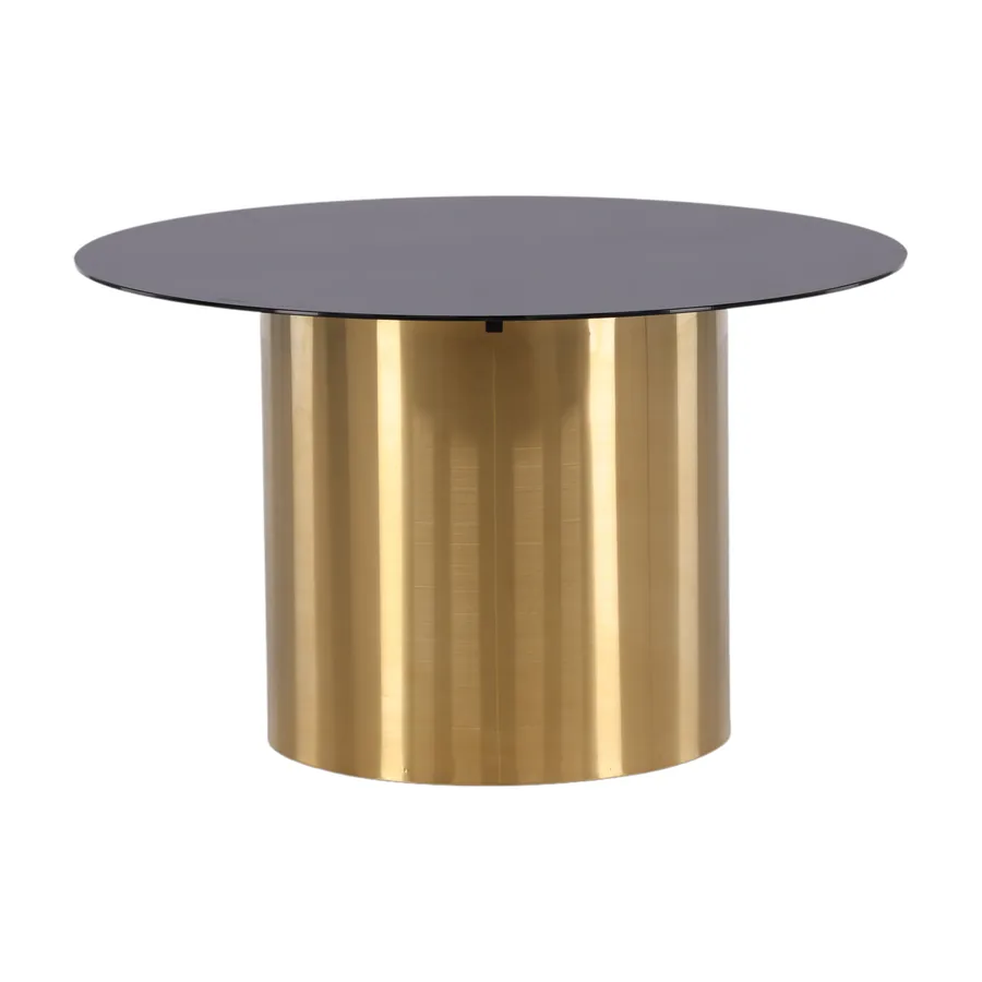 Table basse ronde Ystad, plateau en verre fumé sur pied cylindrique en laiton brillant, vue de face