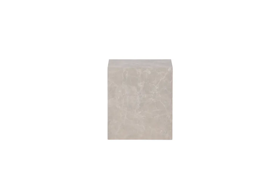 Table d'appoint cube effet marbre beige sur fond blanc
