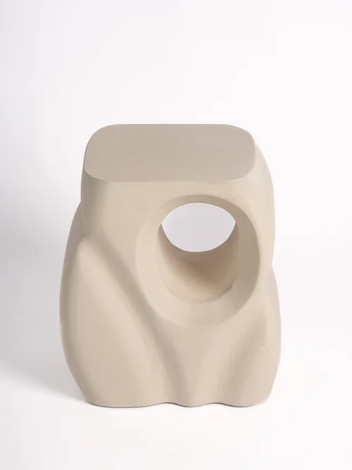 Bout de canapé Alpi sculpté en manguier blanc cassé – Athezza