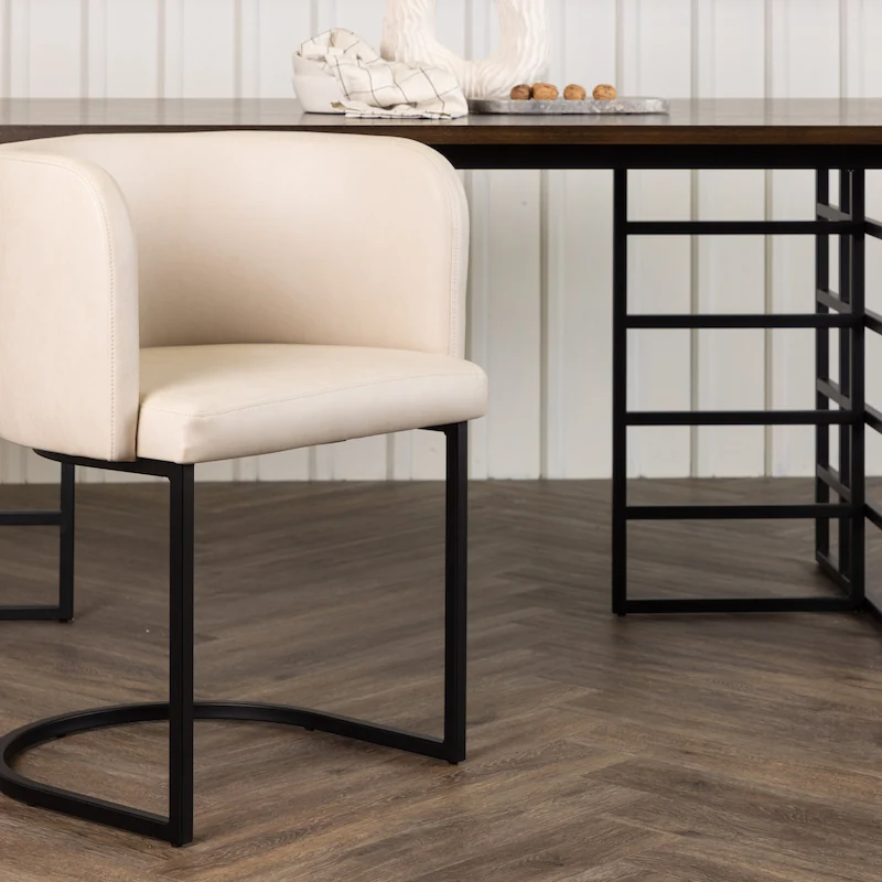 Chaise crème Furniture Fashion à dossier enveloppant et piètement luge noir
