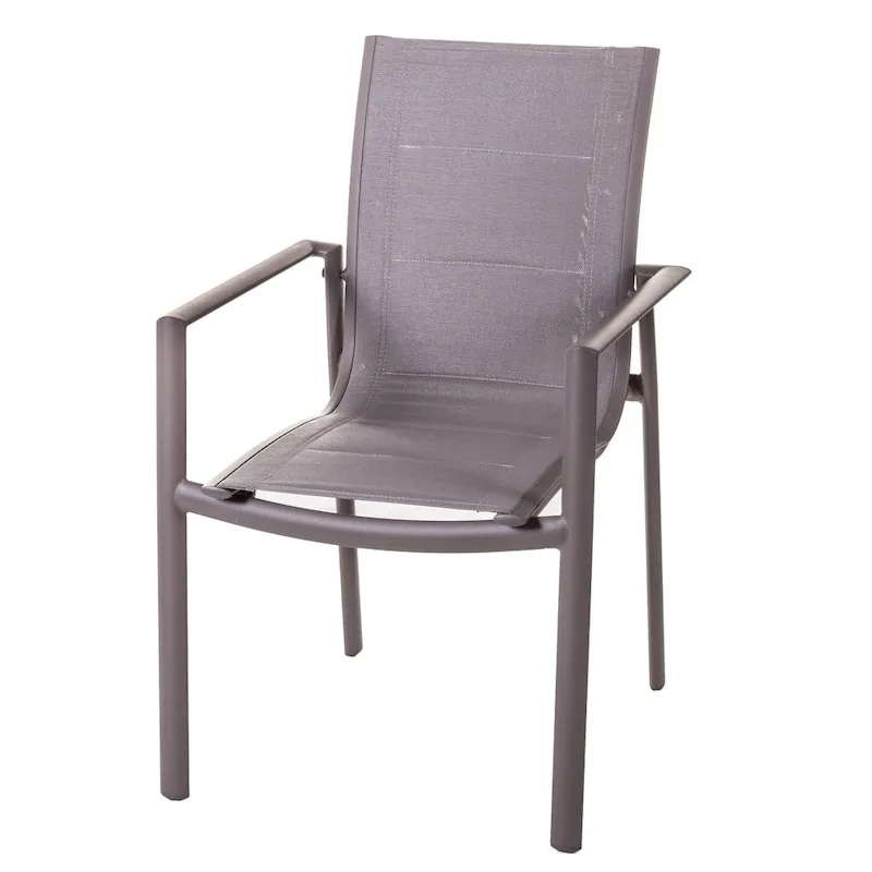 Chaise de jardin taupe empilable Stella, cadre en aluminium et assise en textilène, vue de trois quarts