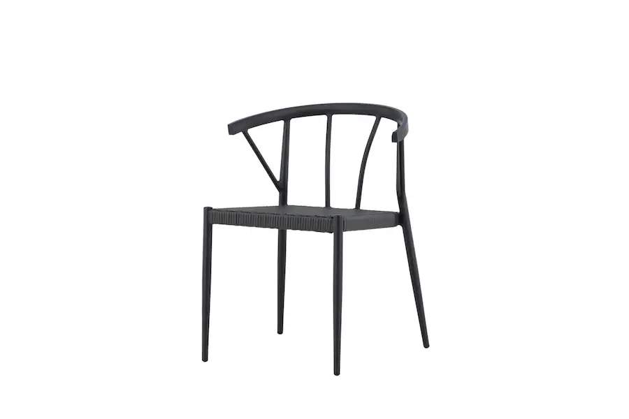 Chaise de jardin empilable Stina vue de trois quarts, aluminium noir et assise tressée