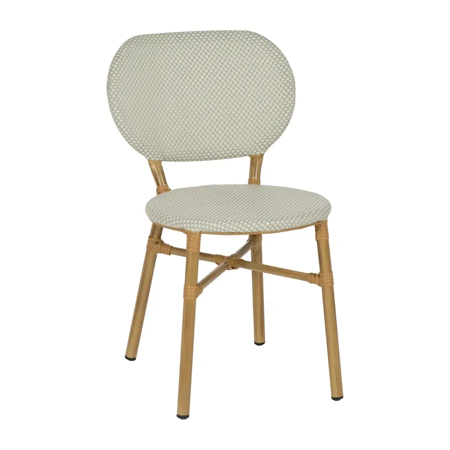 Chaise de jardin en textilène vert d'eau Ixia, vue de trois quarts avant sur fond blanc