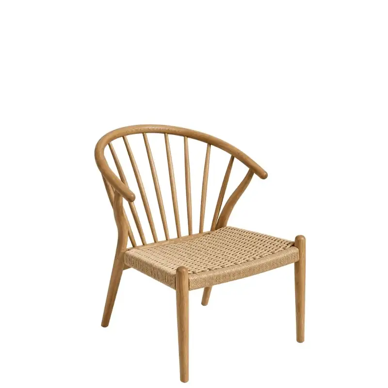 Fauteuil Faroe en chêne naturel, dossier en arc à barreaux et assise basse en corde tressée beige