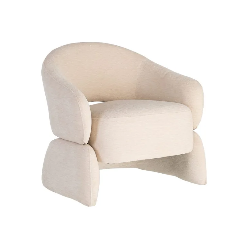Fauteuil crème Ixia de trois quarts face, accoudoirs enveloppants et assise épaisse