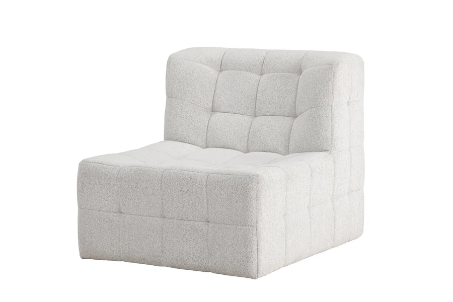 Fauteuil blanc cassé en trois quarts avant, dossier carré sans accoudoirs