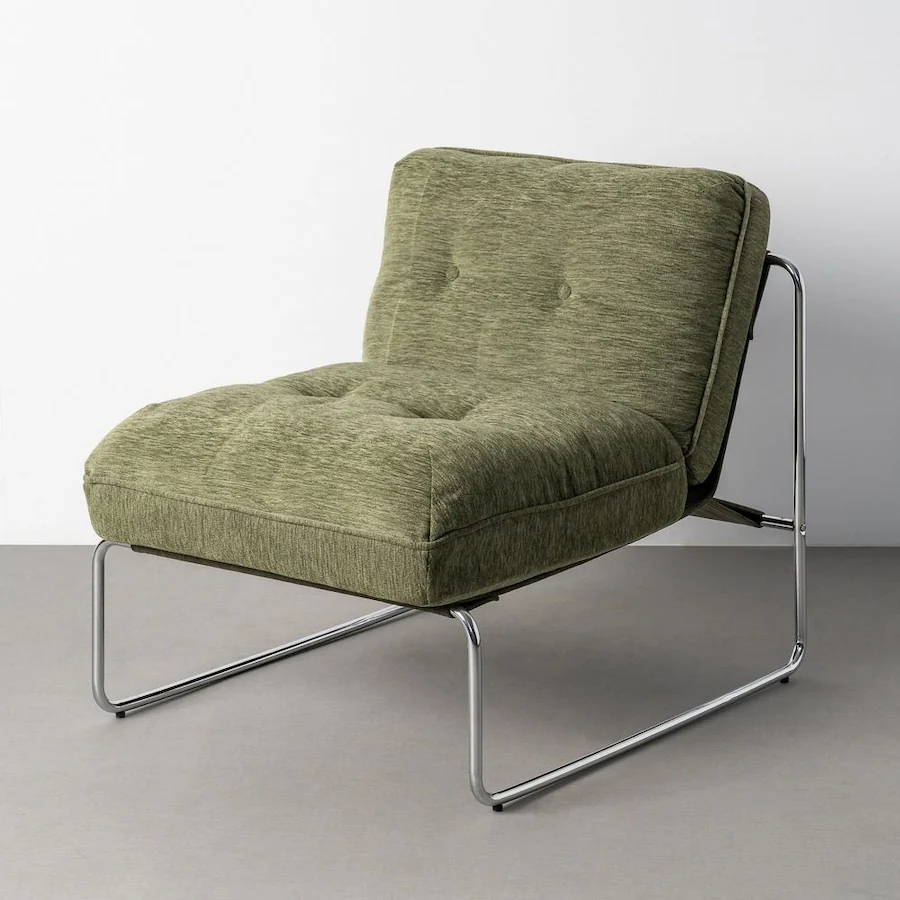 Fauteuil en tissu vert Ixia capitonné sur piètement métal chromé, sans accoudoirs