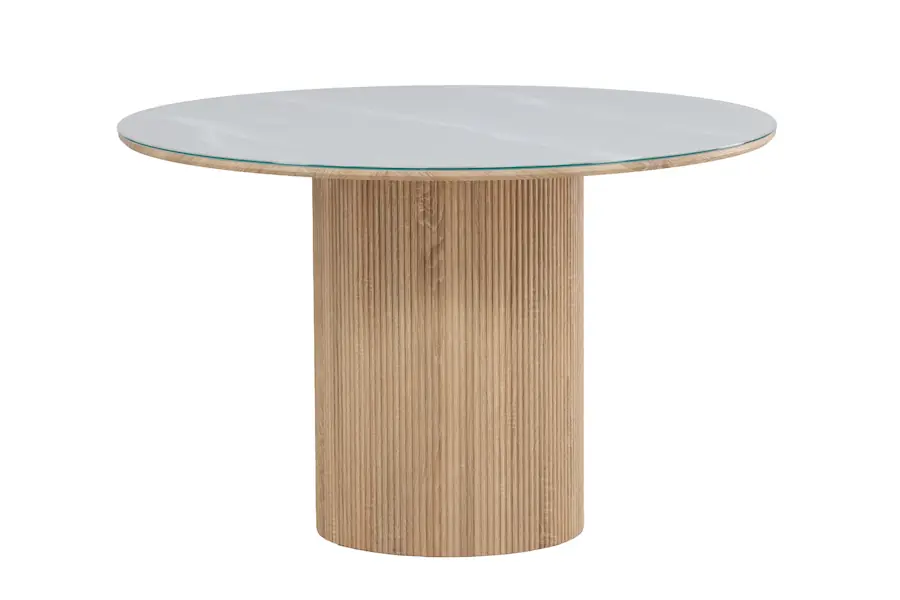 Table à manger ronde en verre Härön vue de face, pied cannelé bois clair