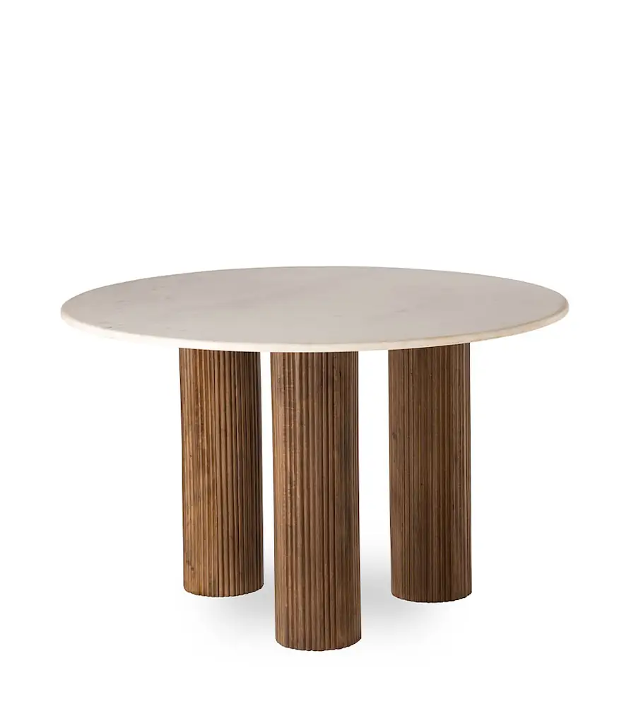 Table à manger ronde Lecce Athezza, plateau en marbre blanc sur trois colonnes cannelées en bois