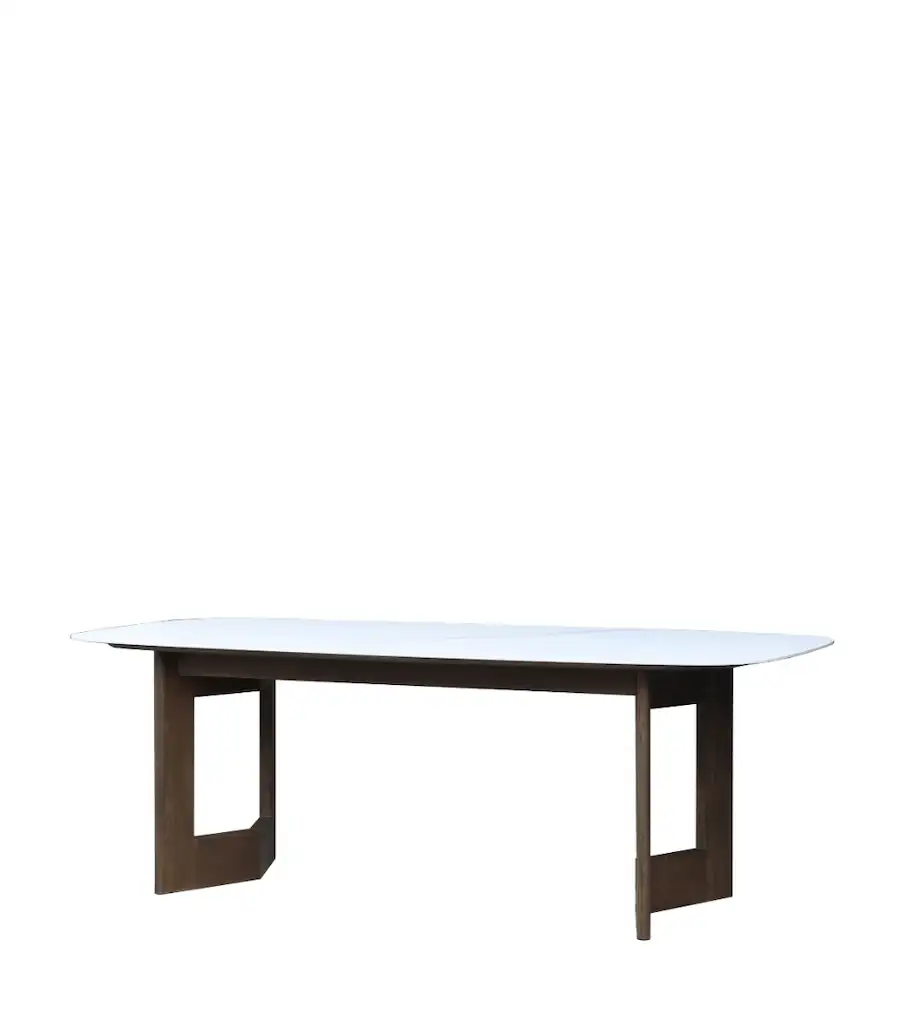 Table à manger Manre d'Athezza, plateau blanc aspect marbre et pieds en bois brun foncé