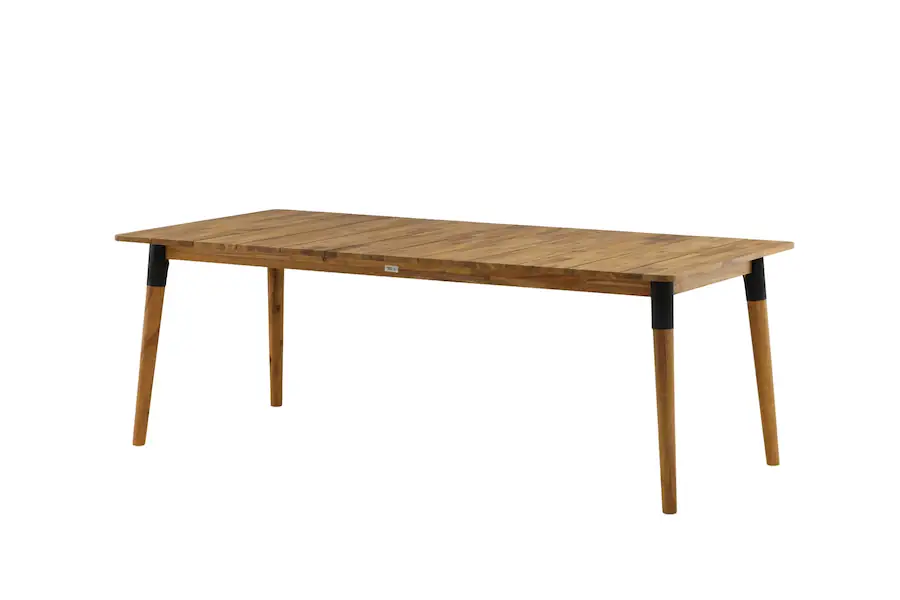 Table de jardin en acacia Julian en trois quarts, plateau en bois et pieds coniques