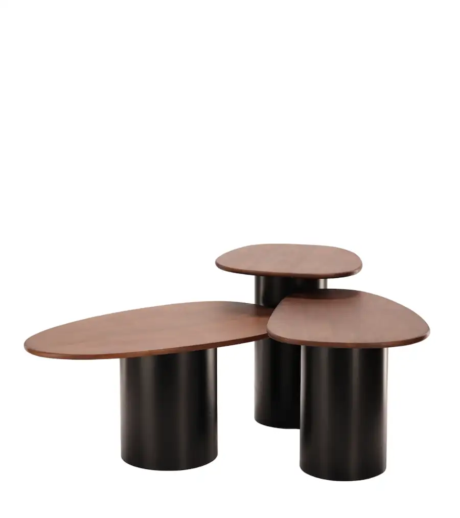 Tables basses gigognes Vega Athezza, trois plateaux en galet de manguier sur pieds cylindriques noirs