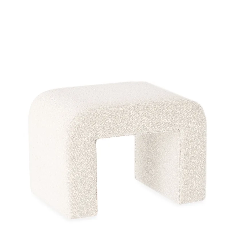 Tabouret vu de face, arche ouverte dessous